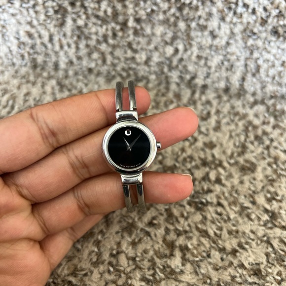 Movado Museum bangle bracelet women’s silver watch with black face - Picture 4 of 10